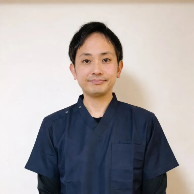 整体院ひざこぞう 院長 川上 卓哉