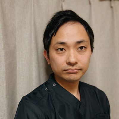 整体院ひざこぞう 院長 川上 卓哉