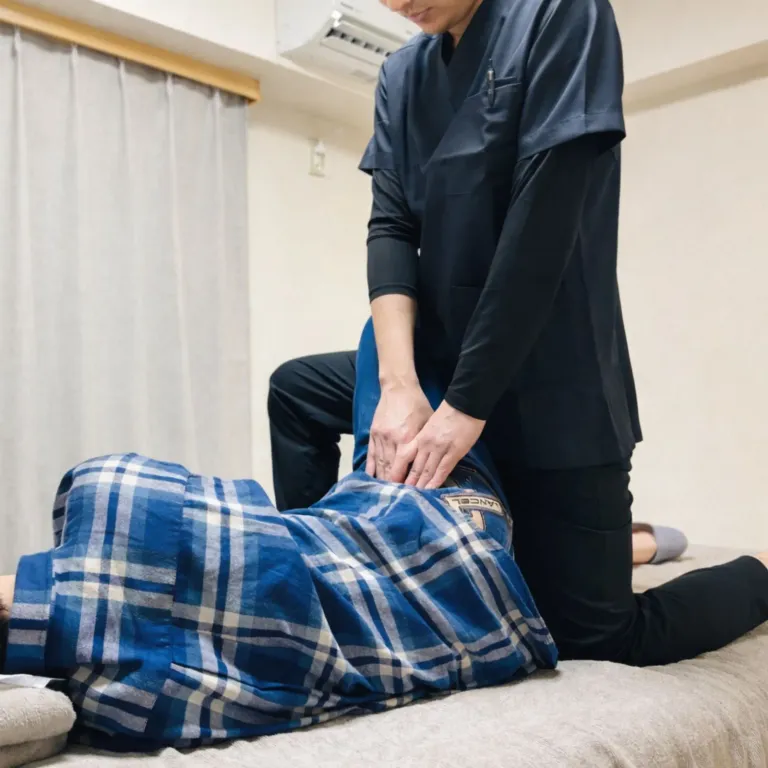 整体院ひざこぞう ソフトな施術の様子